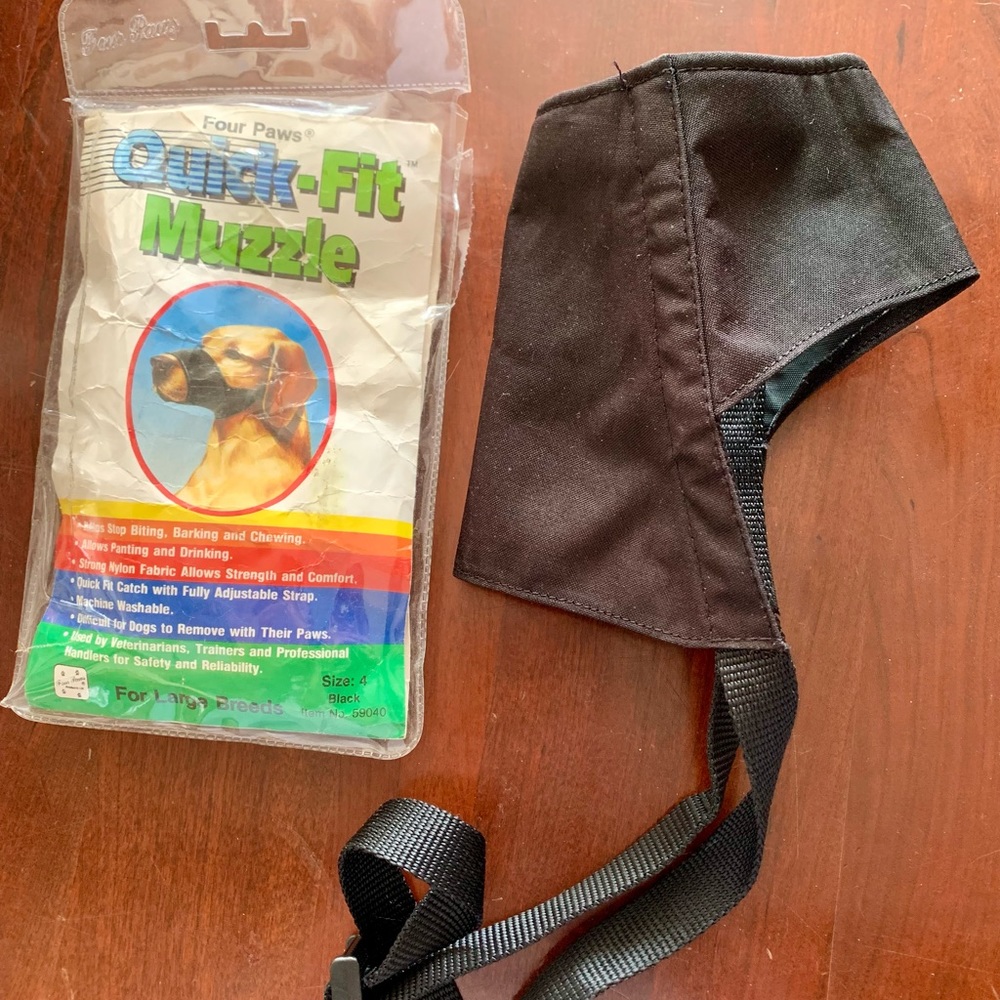 COPY - Four Paws Quick Fit Adjustable Dog Muzzle, Black, Size 4 Large